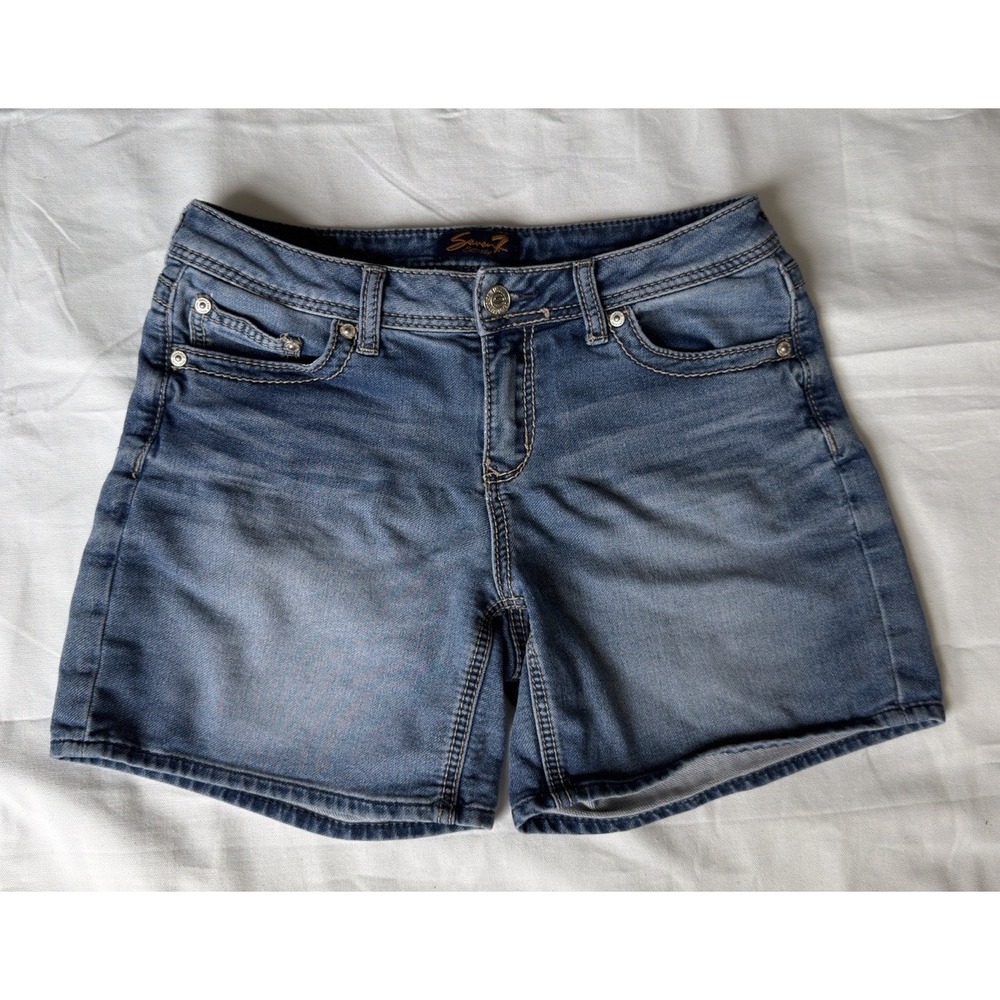Seven 7 Women's Medium Wash Denim Blue Jean MIDI Shorts Stretch Mid Rise Size 8